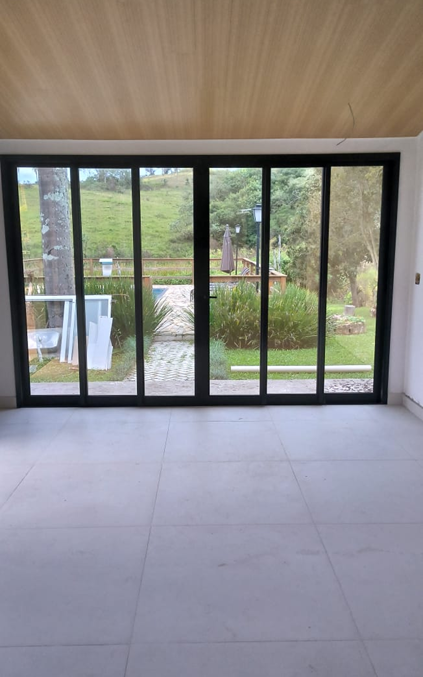 Pison Esquadrias - Portas Balcão