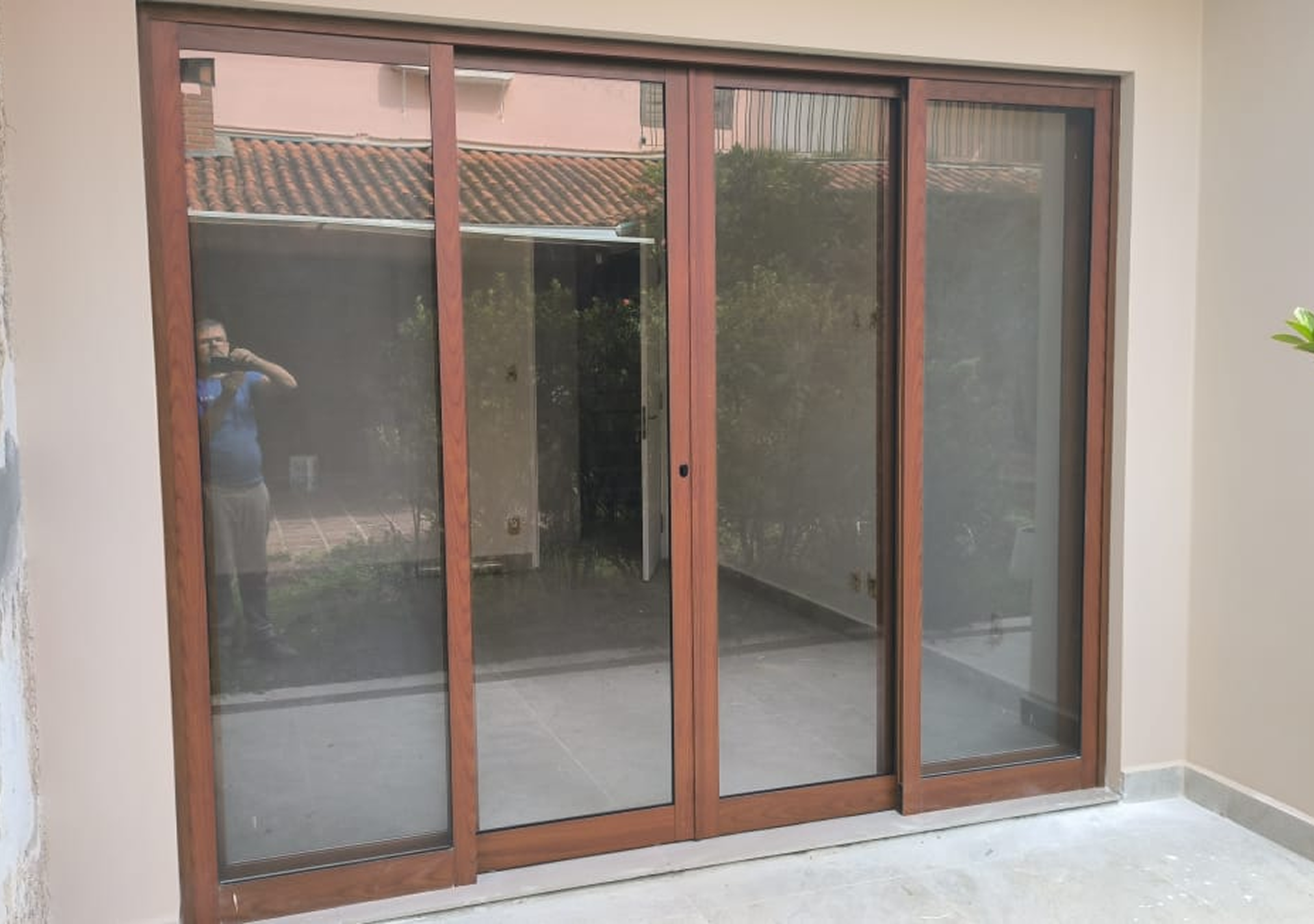 Pison Esquadrias - Portas Balcão